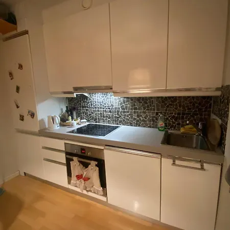 Cozy In Punavuori Apartment